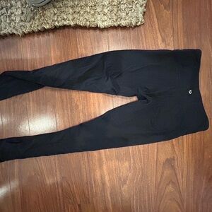 Black lululemon leggings